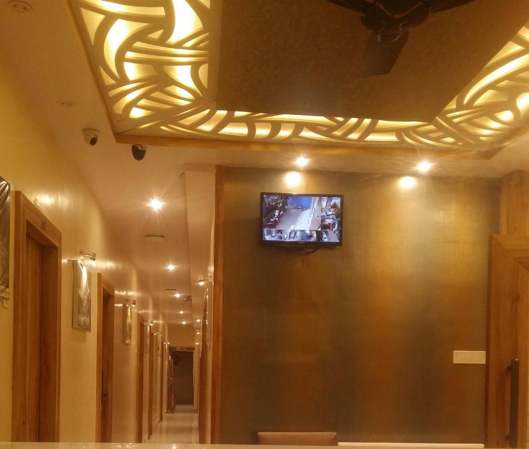 Hotel Sun City Near Saifee Hospital And Hn Reliance Bombaj Exteriér fotografie